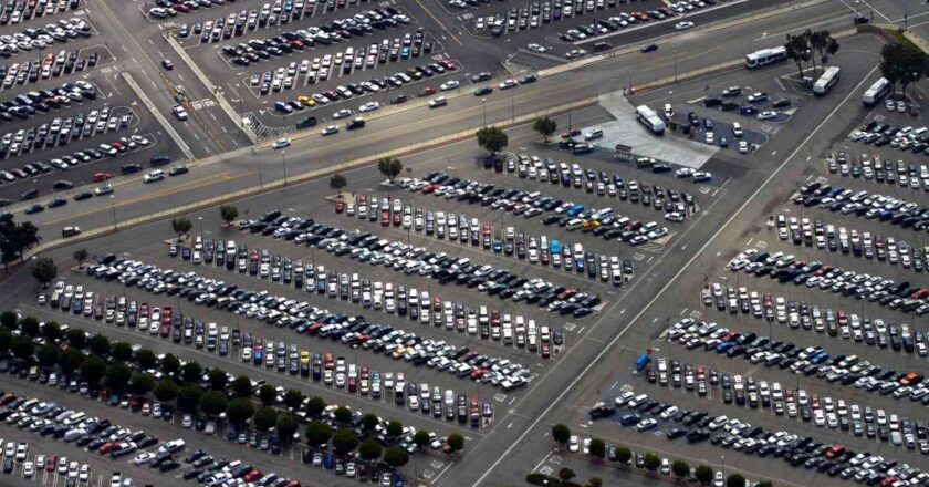Navigating Airport Parking: Choosing the Best Long-Term Parking Lot for Your Travel Needs