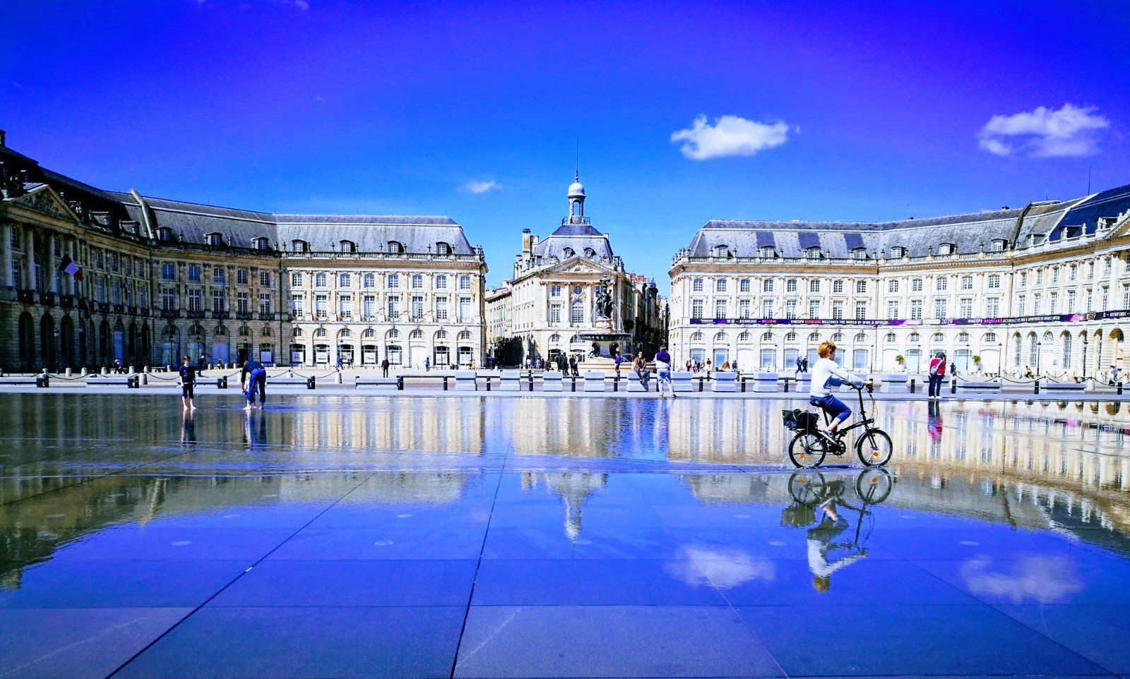 Discover the Best Places to Visit in Bordeaux for American Travelers